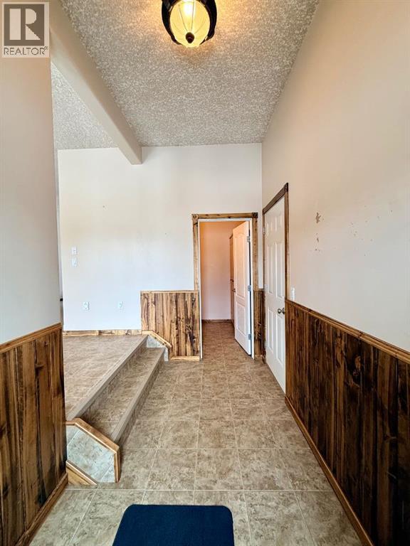 4501 52 Street - Photo 10