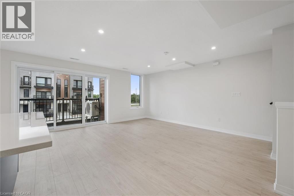 #B039 525 ERINBROOK Drive - Image 13