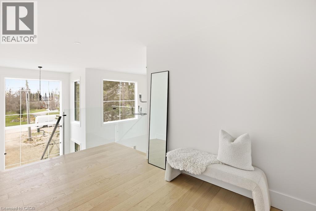 1060 WALTON Avenue - 23