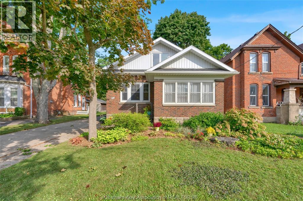 203 Talbot STREET East - 1