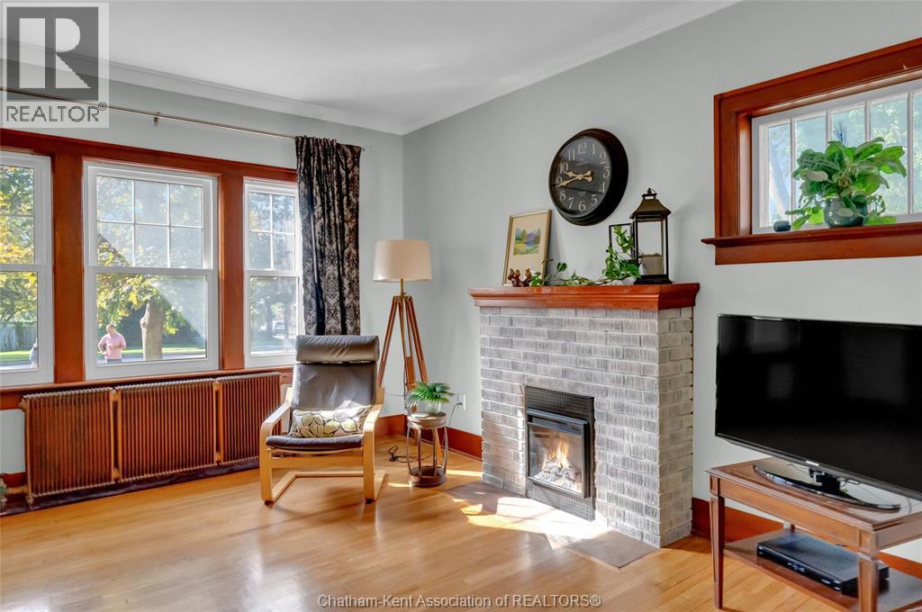 203 Talbot STREET East - Image 12