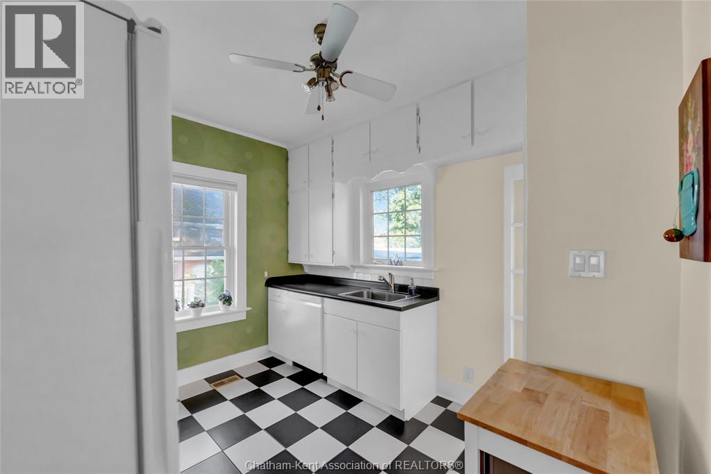 203 Talbot STREET East - Image 16