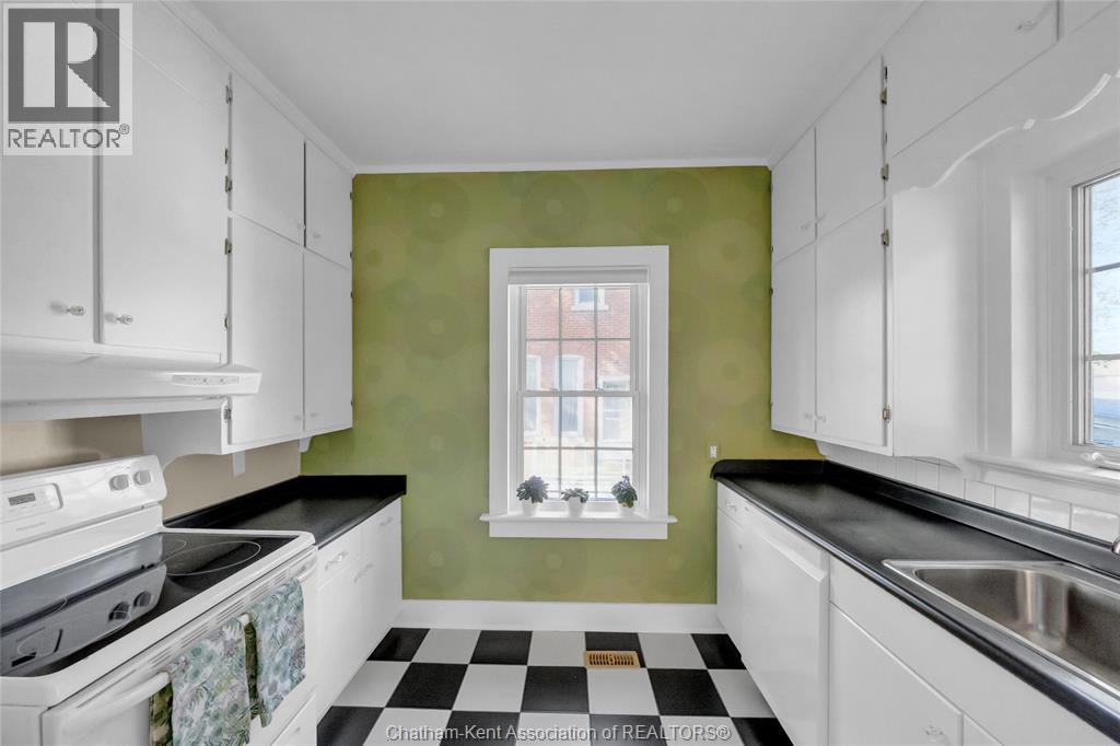203 Talbot STREET East - Image 17