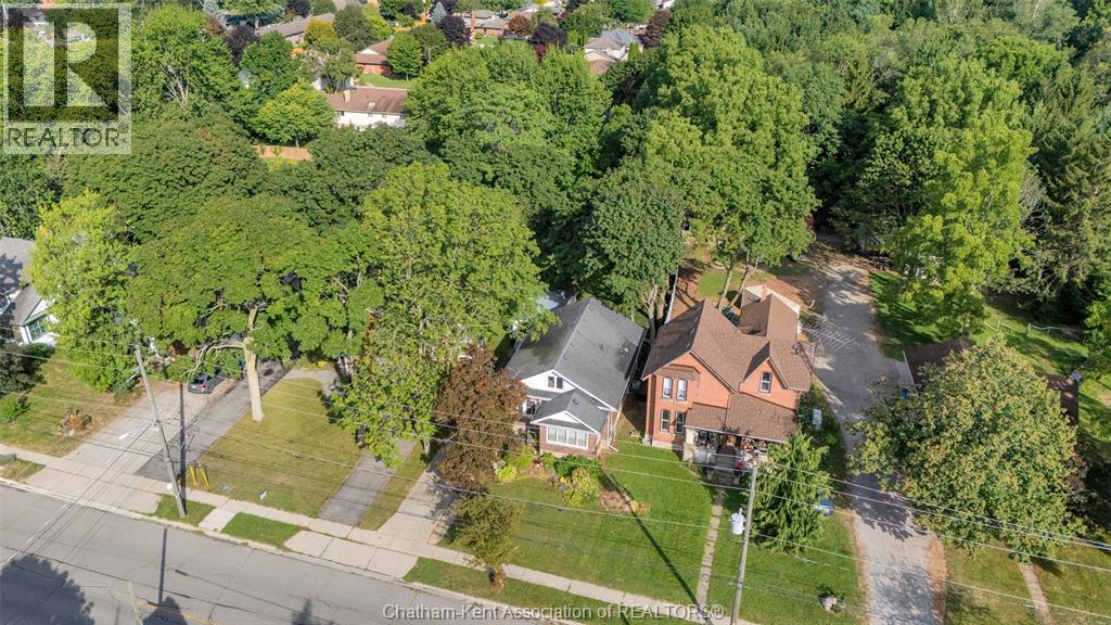 203 Talbot STREET East - 2