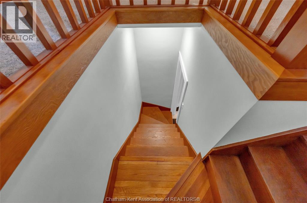 203 Talbot STREET East - 30