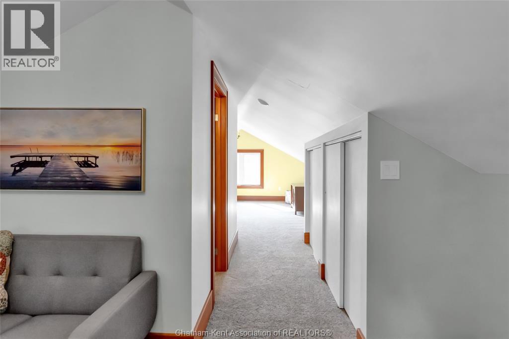 203 Talbot STREET East - 33