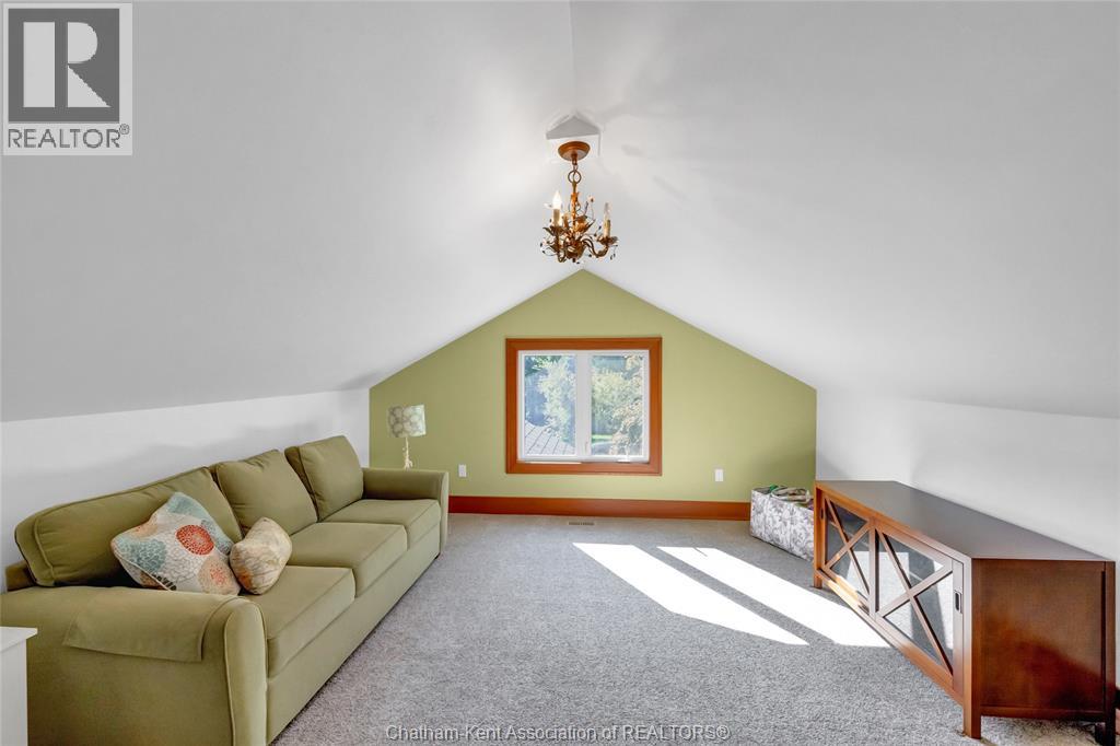 203 Talbot STREET East - Image 34