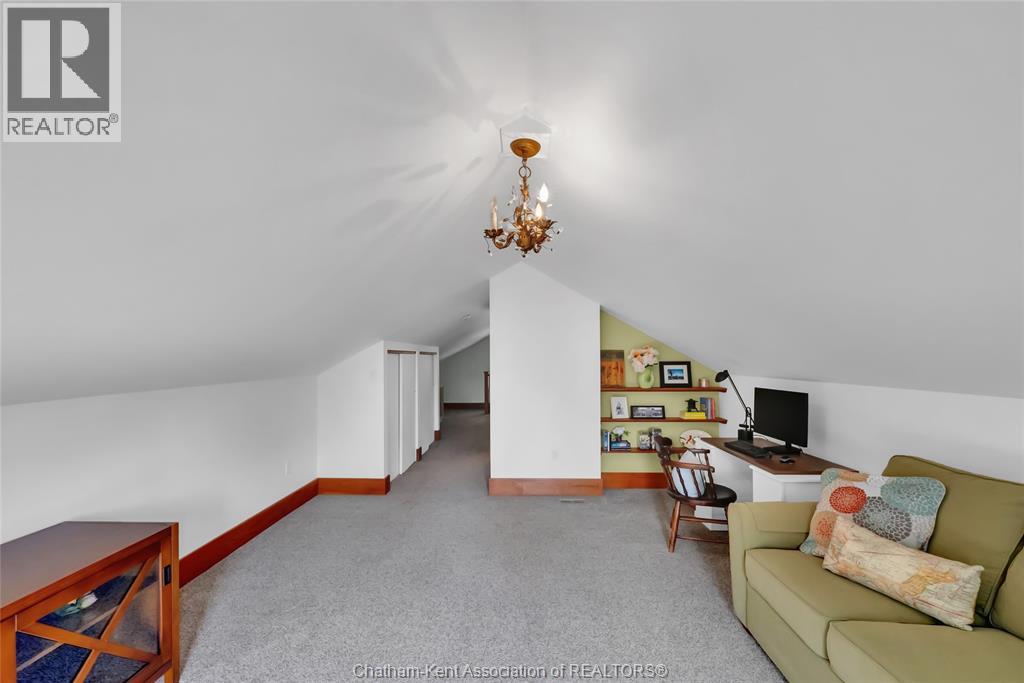 203 Talbot STREET East - Image 35