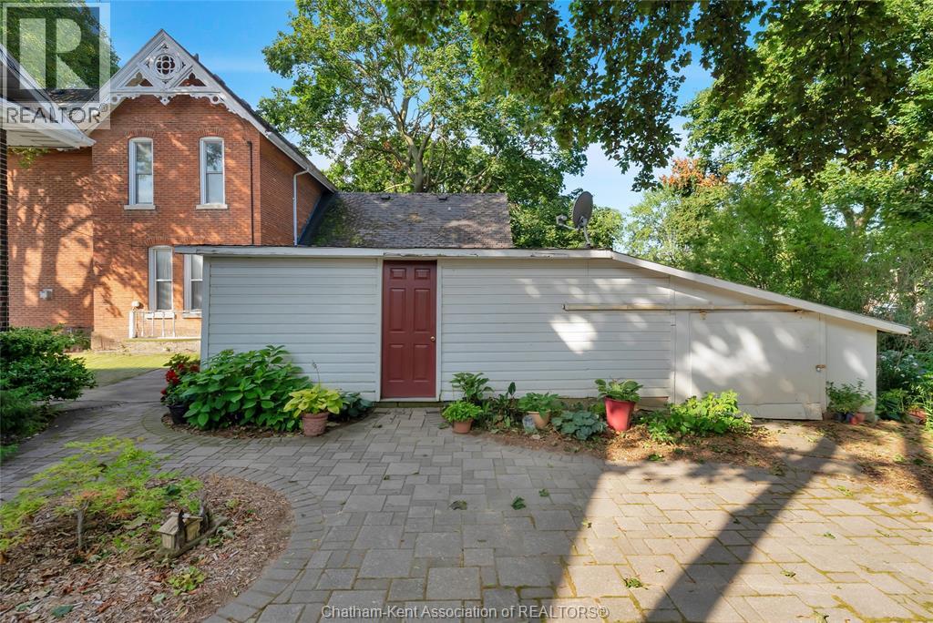 203 Talbot STREET East - Image 46