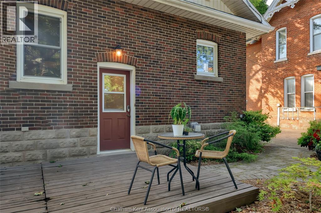 203 Talbot STREET East - Image 47