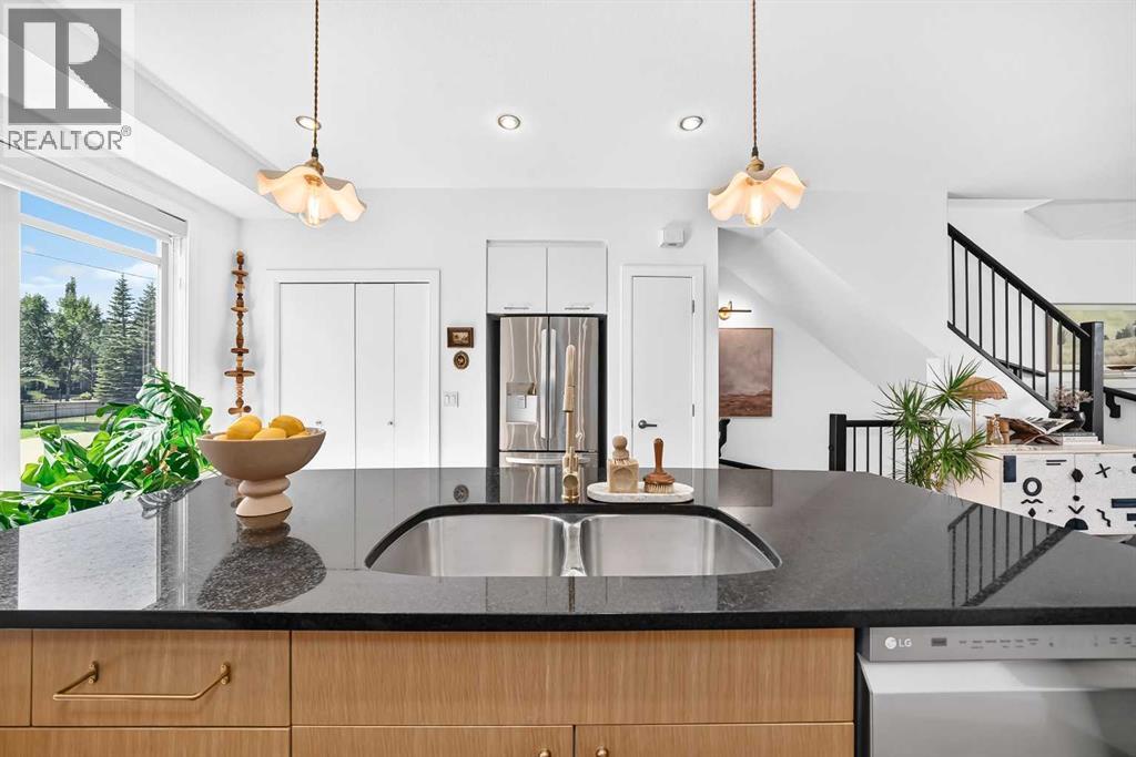3532 21 Street SW - 11