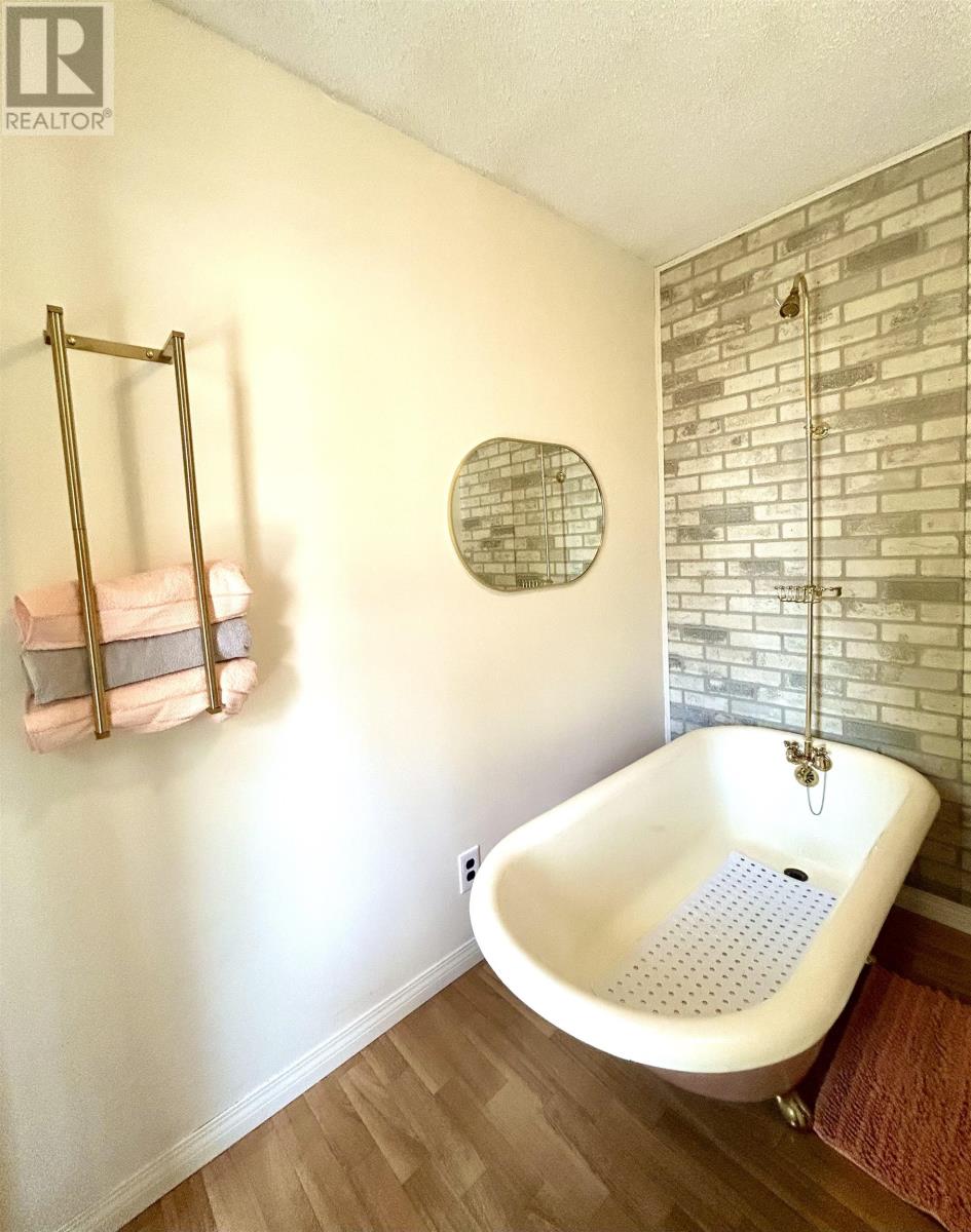 405 Mosher Avenue - Image 15