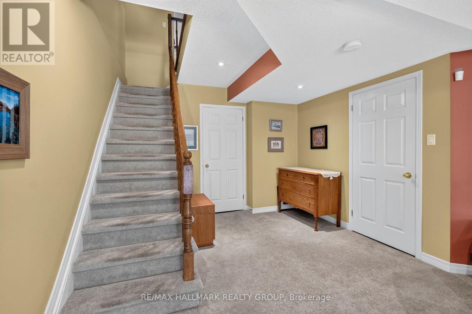137 DUNBARTON COURT - 18