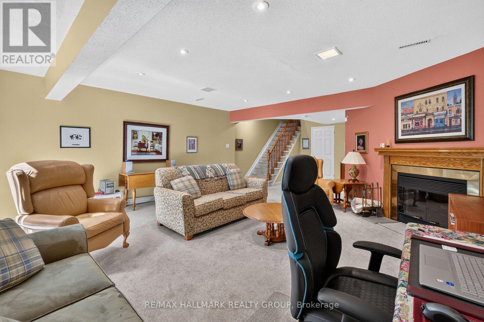137 DUNBARTON COURT - 21