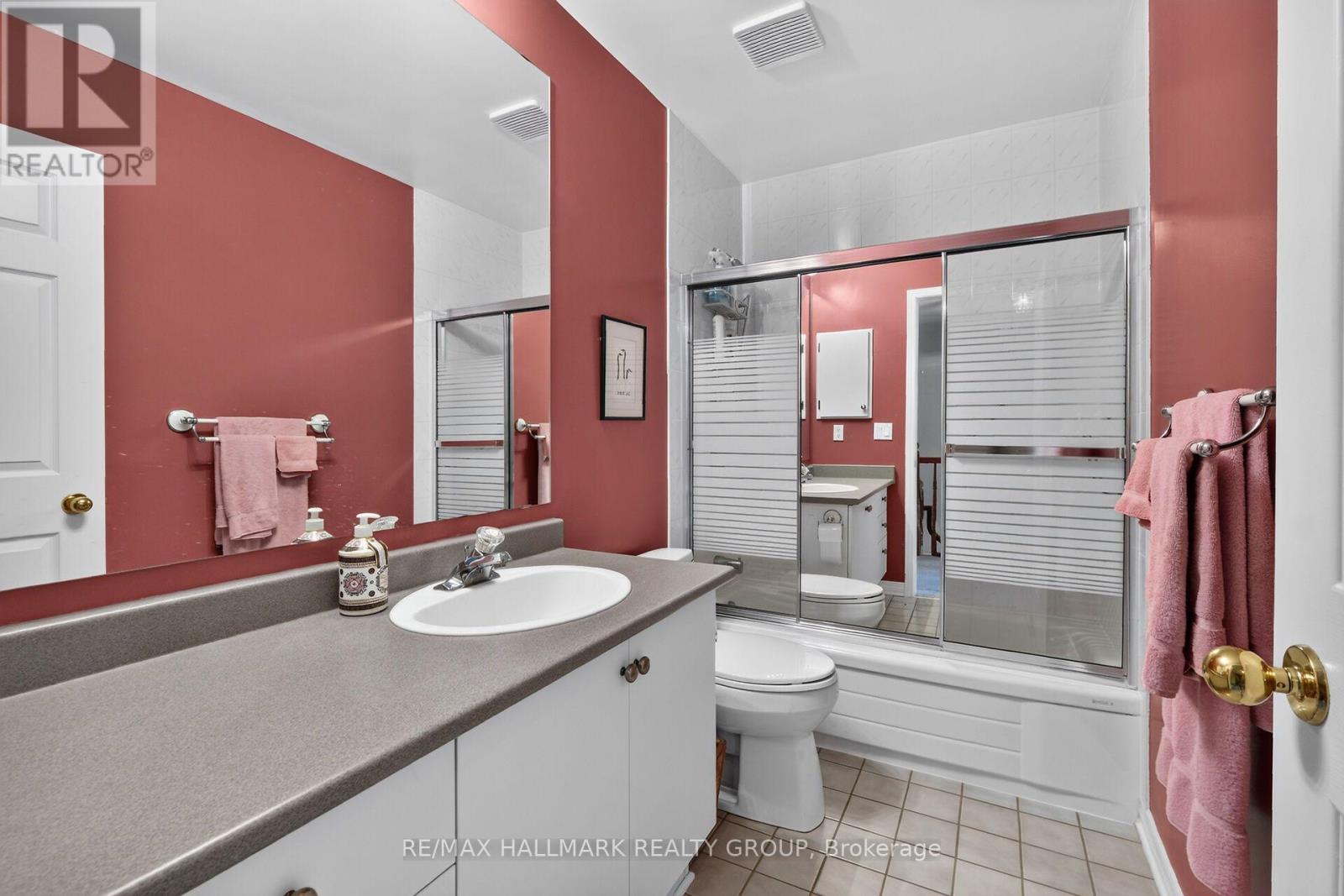 137 DUNBARTON COURT - Image 30