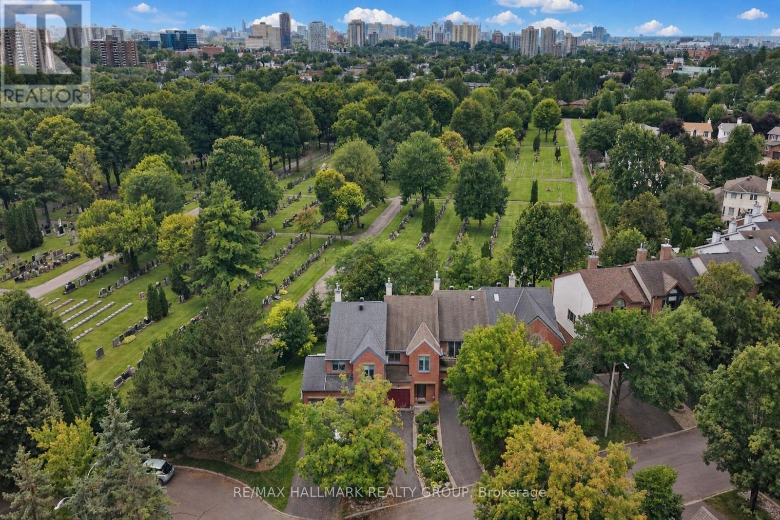137 DUNBARTON COURT - 36