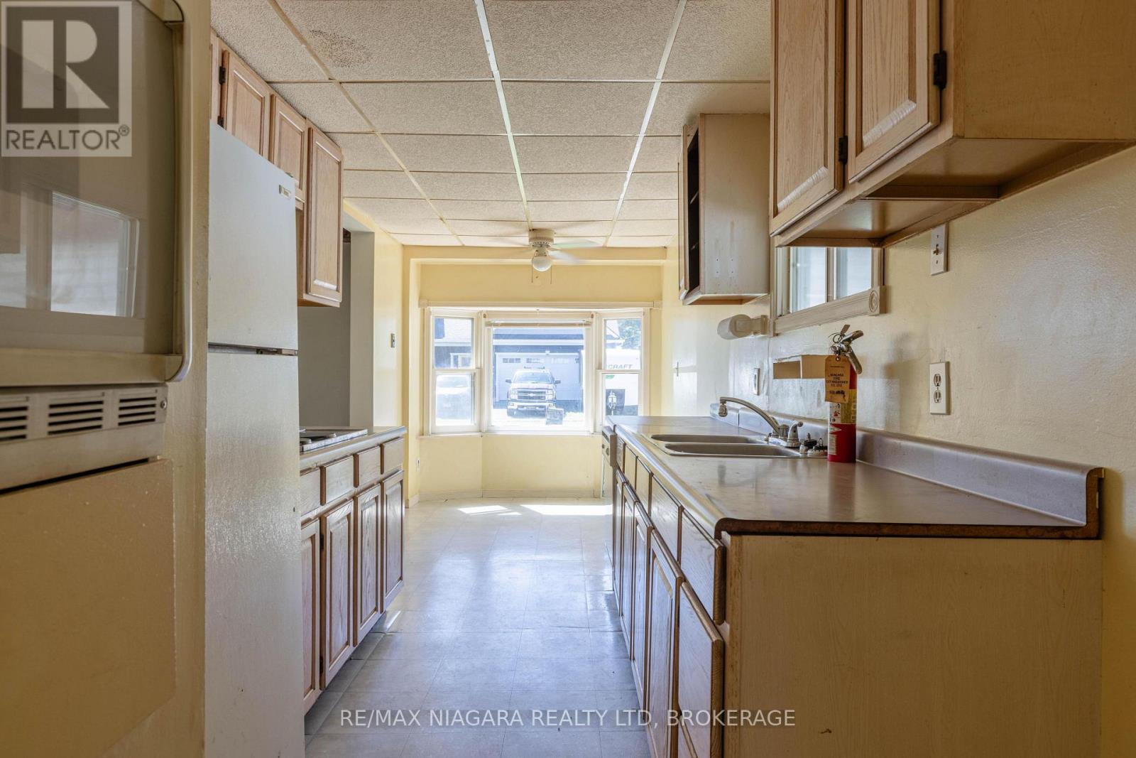 30 A AVENUE - 5