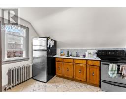Upper - 28 Division Street, St  Catharines, ON L2R3G2 Photo 10