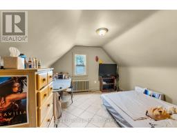 Upper - 28 Division Street, St  Catharines, ON L2R3G2 Photo 6