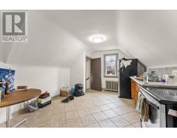 Upper - 28 Division Street, St  Catharines, ON L2R3G2 Photo 9