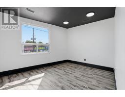 201 - 1896 Avenue Road, Toronto, ON M5M3Z8 Photo 17