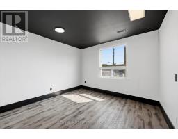 201 - 1896 Avenue Road, Toronto, ON M5M3Z8 Photo 19