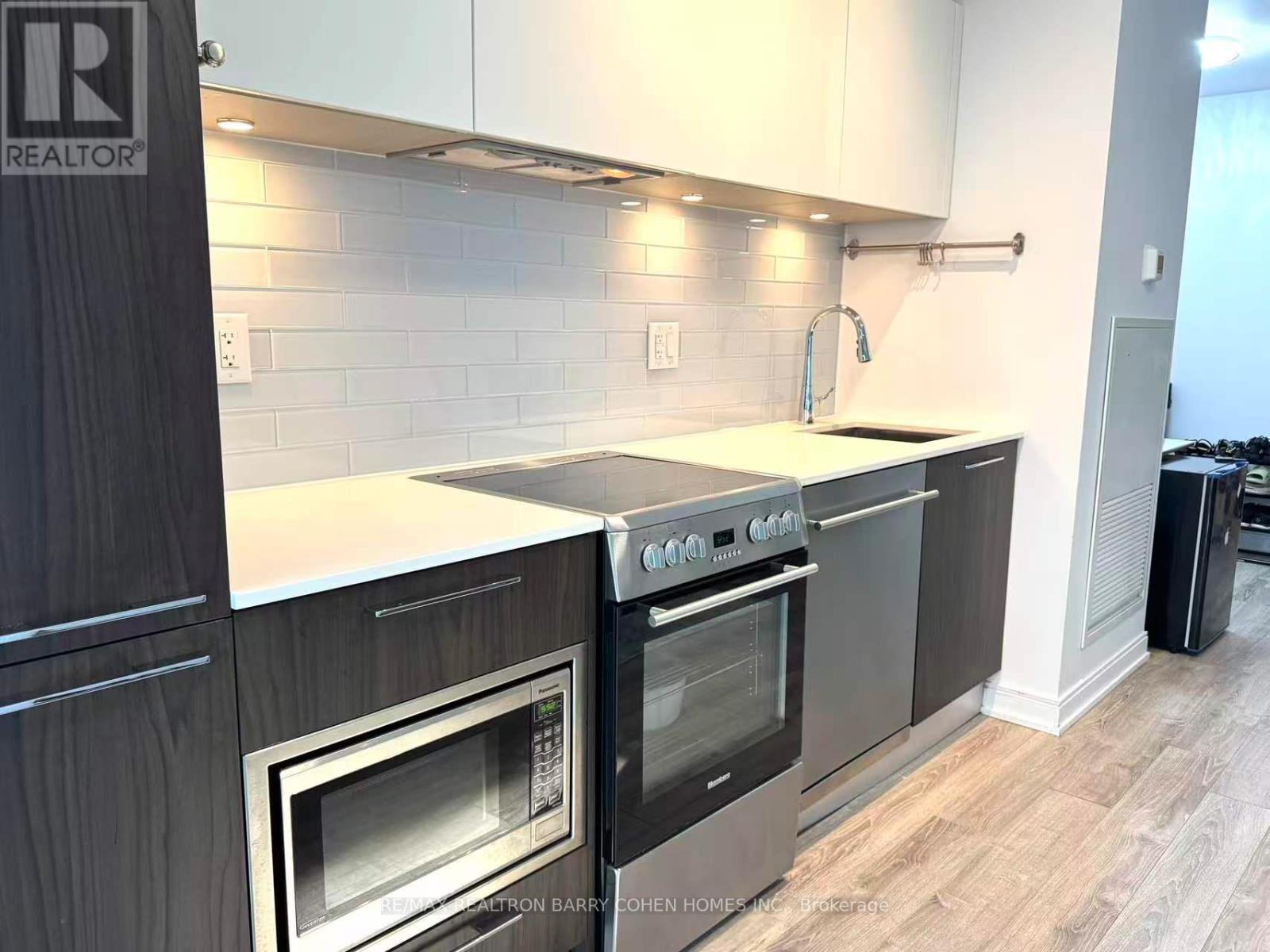 #3407 50 CHARLES STREET E - 3