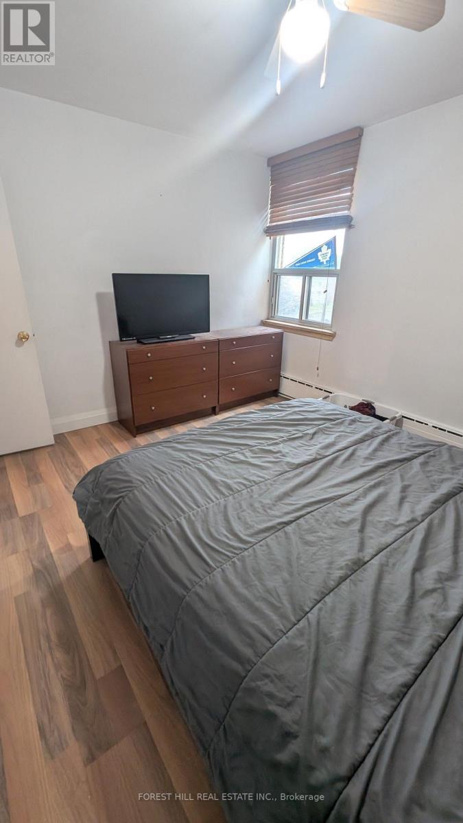 #305 55 NEPTUNE DRIVE - 12