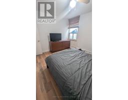 305 - 55 Neptune Drive, Toronto, ON M6A1X2 Photo 12