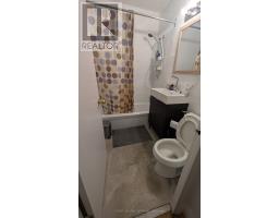 305 - 55 Neptune Drive, Toronto, ON M6A1X2 Photo 8