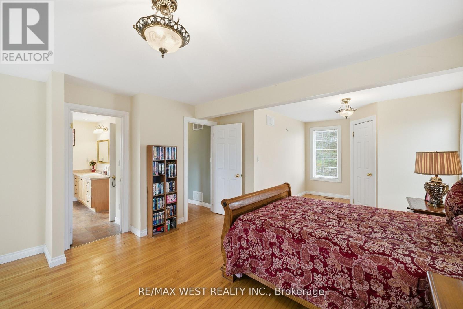 4 CORYELL STREET - 10