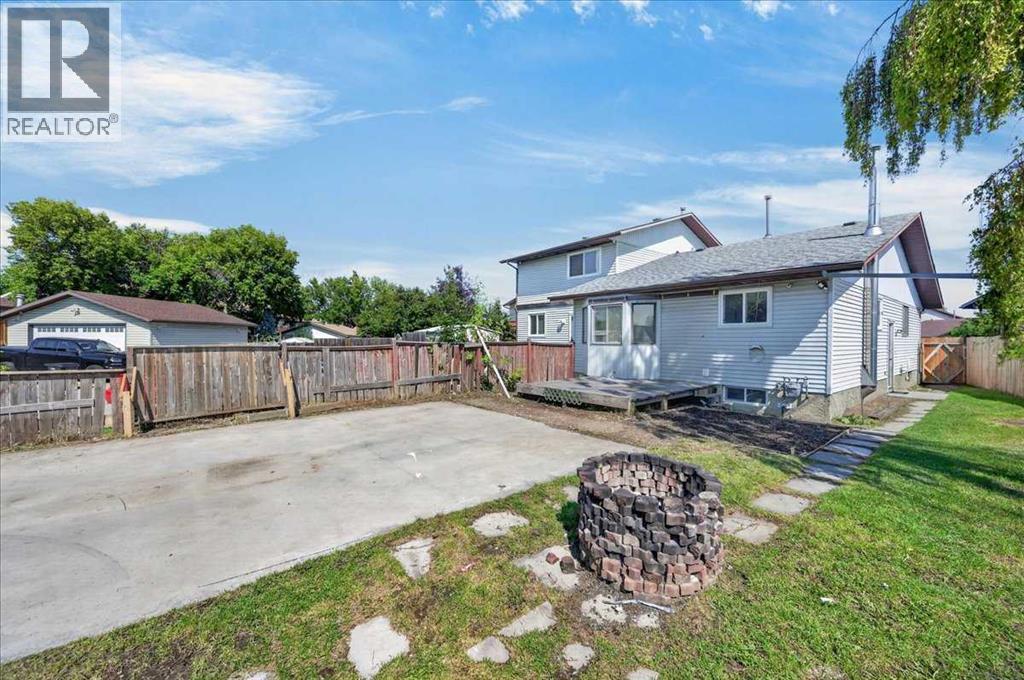 235 Abalone Place NE - 32