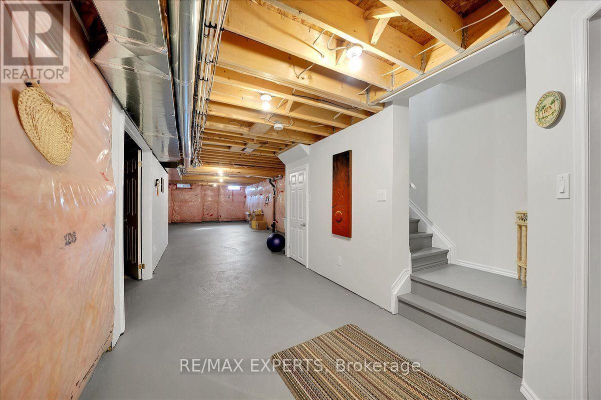 55 SYDIE LANE - Image 34
