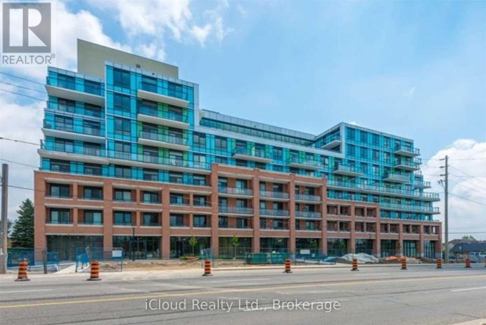 Listing photo of 711 - 11611 YONGE STREET