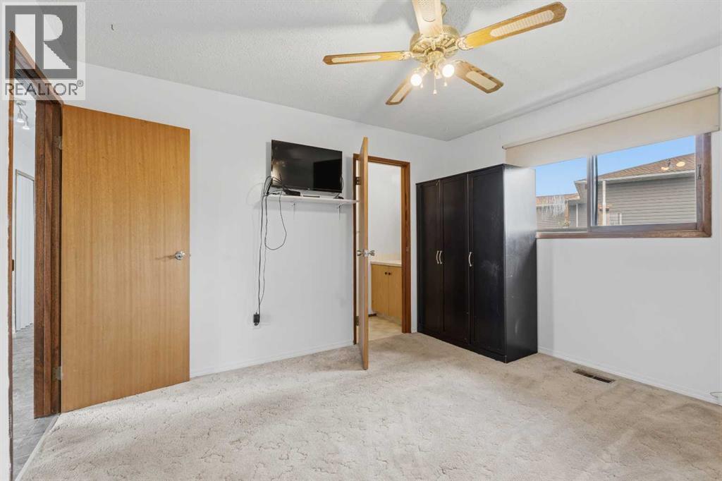 1 Isbister Avenue - 32