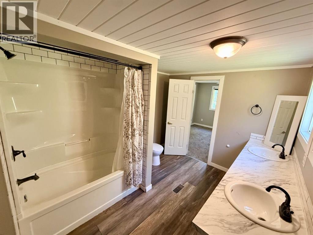 9701 95 Street - Image 26