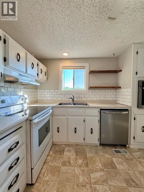 9701 95 Street - 12