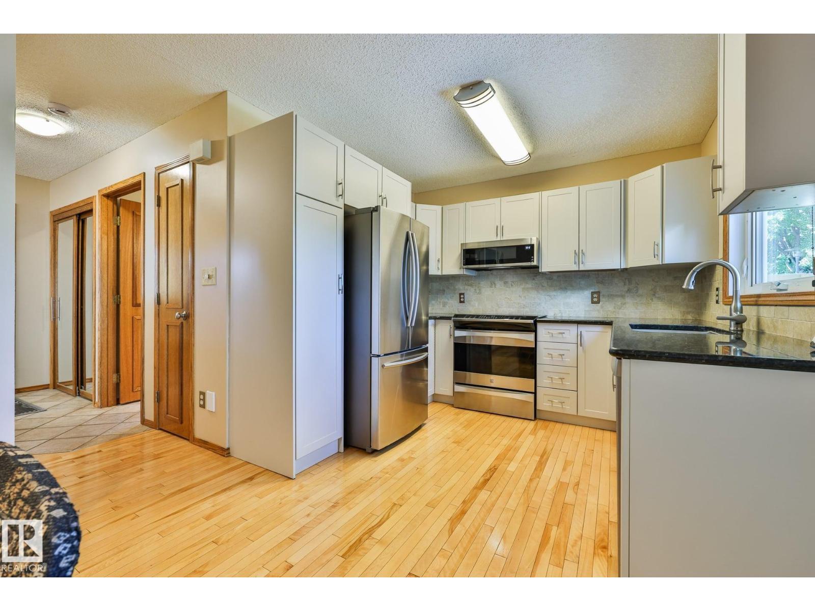 3764 30 ST NW - 11