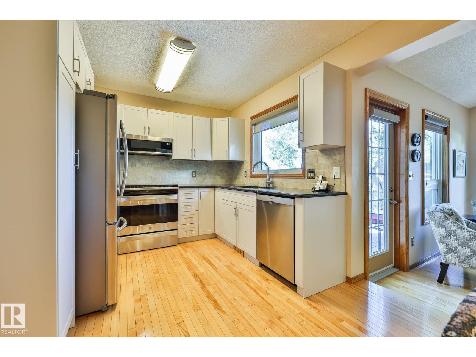 3764 30 ST NW - Image 12