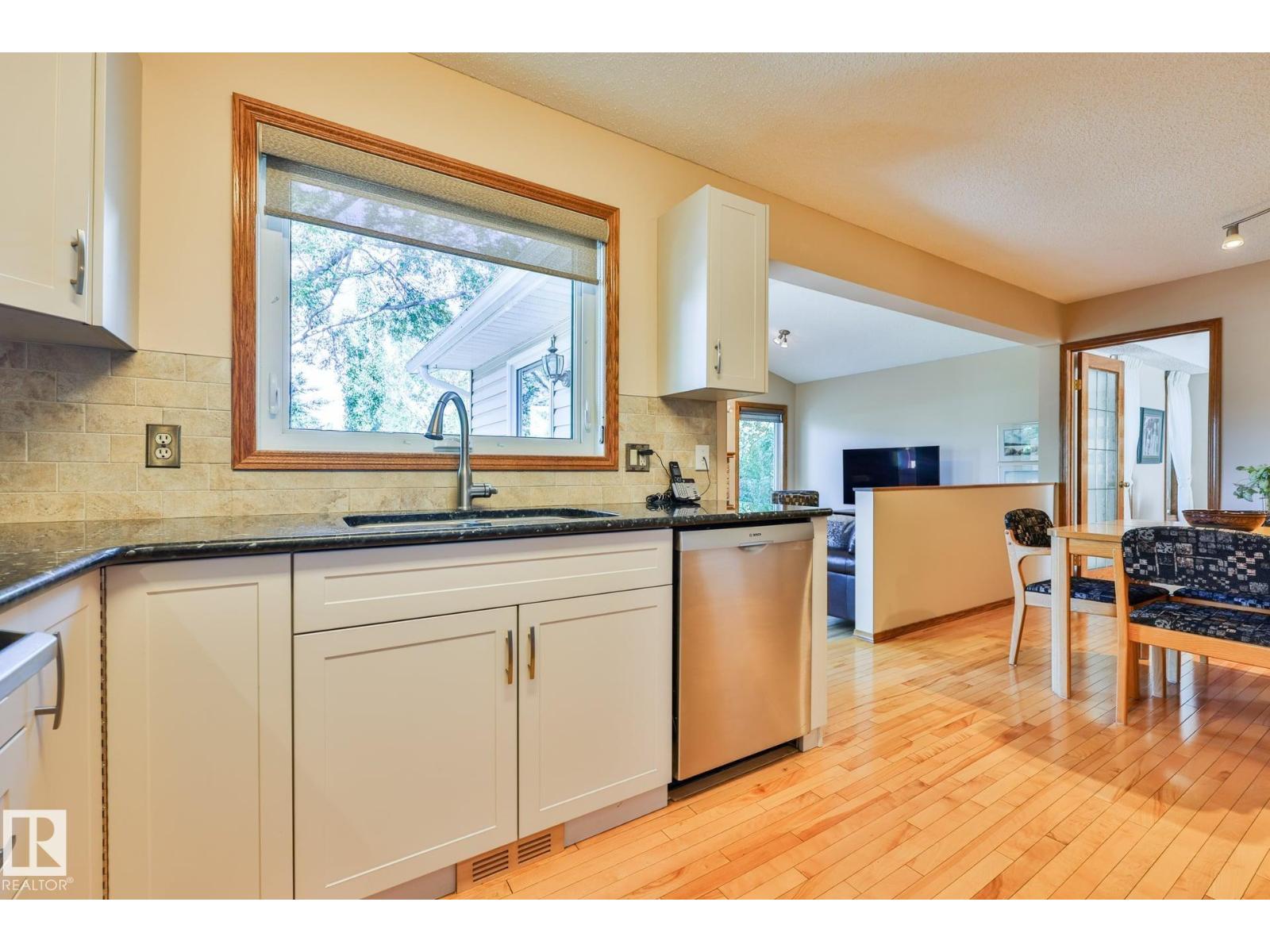3764 30 ST NW - 13
