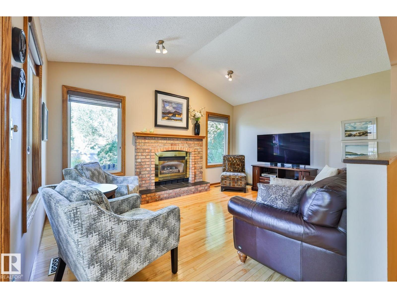 3764 30 ST NW - Image 14