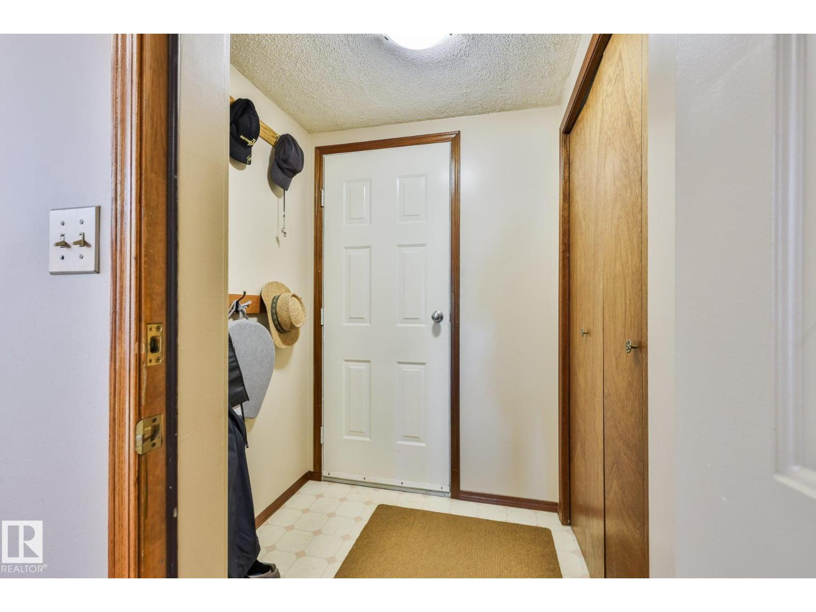 3764 30 ST NW - Image 18