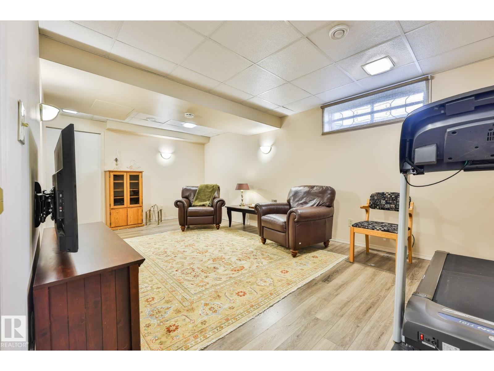3764 30 ST NW - Image 28