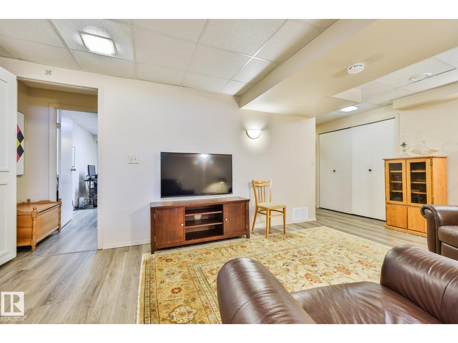 3764 30 ST NW - Image 29