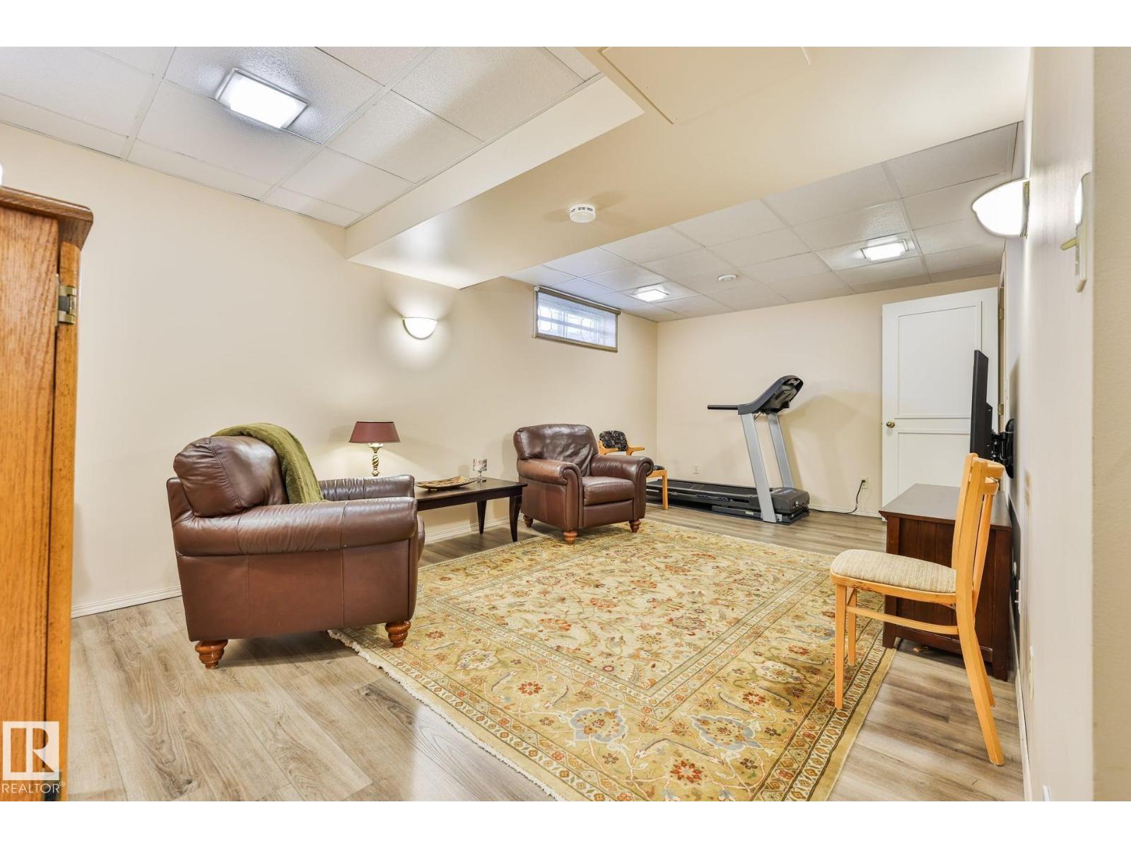 3764 30 ST NW - Image 30