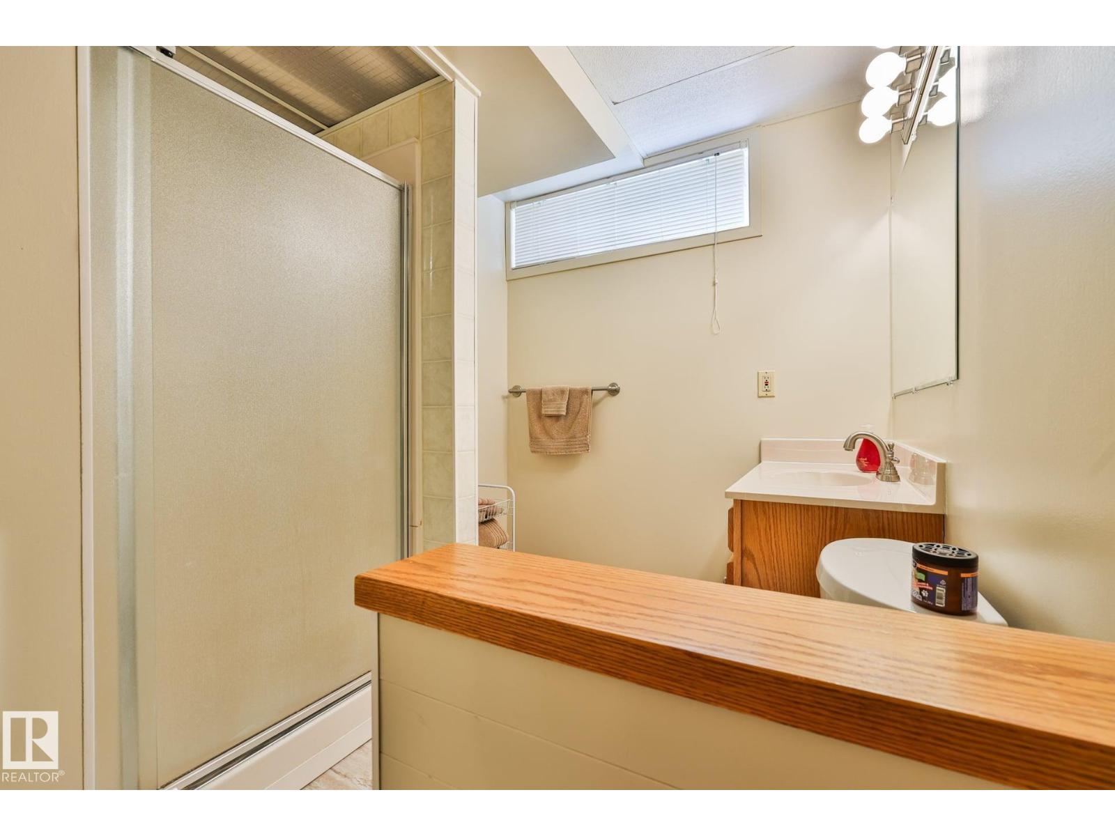 3764 30 ST NW - Image 35