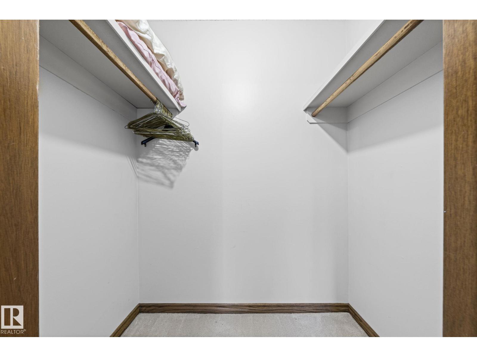 4 Woodlake RD - Image 22