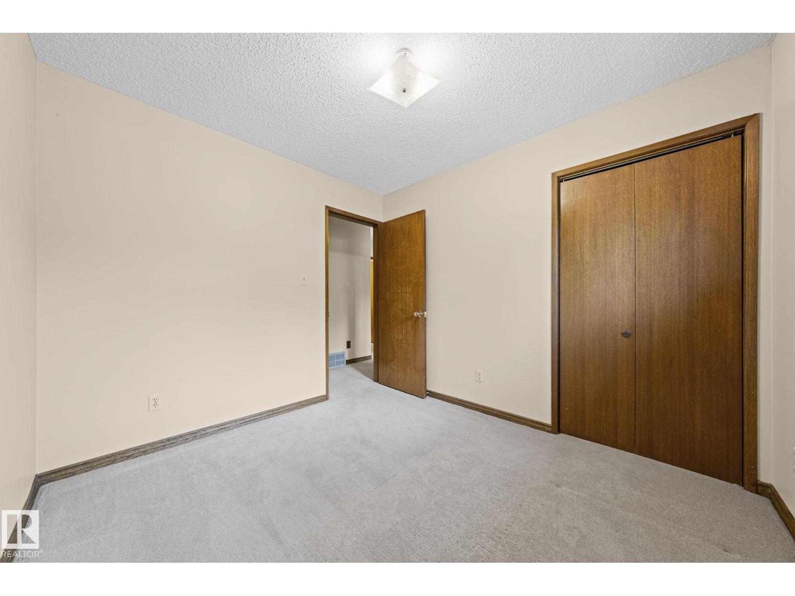 4 Woodlake RD - Image 26