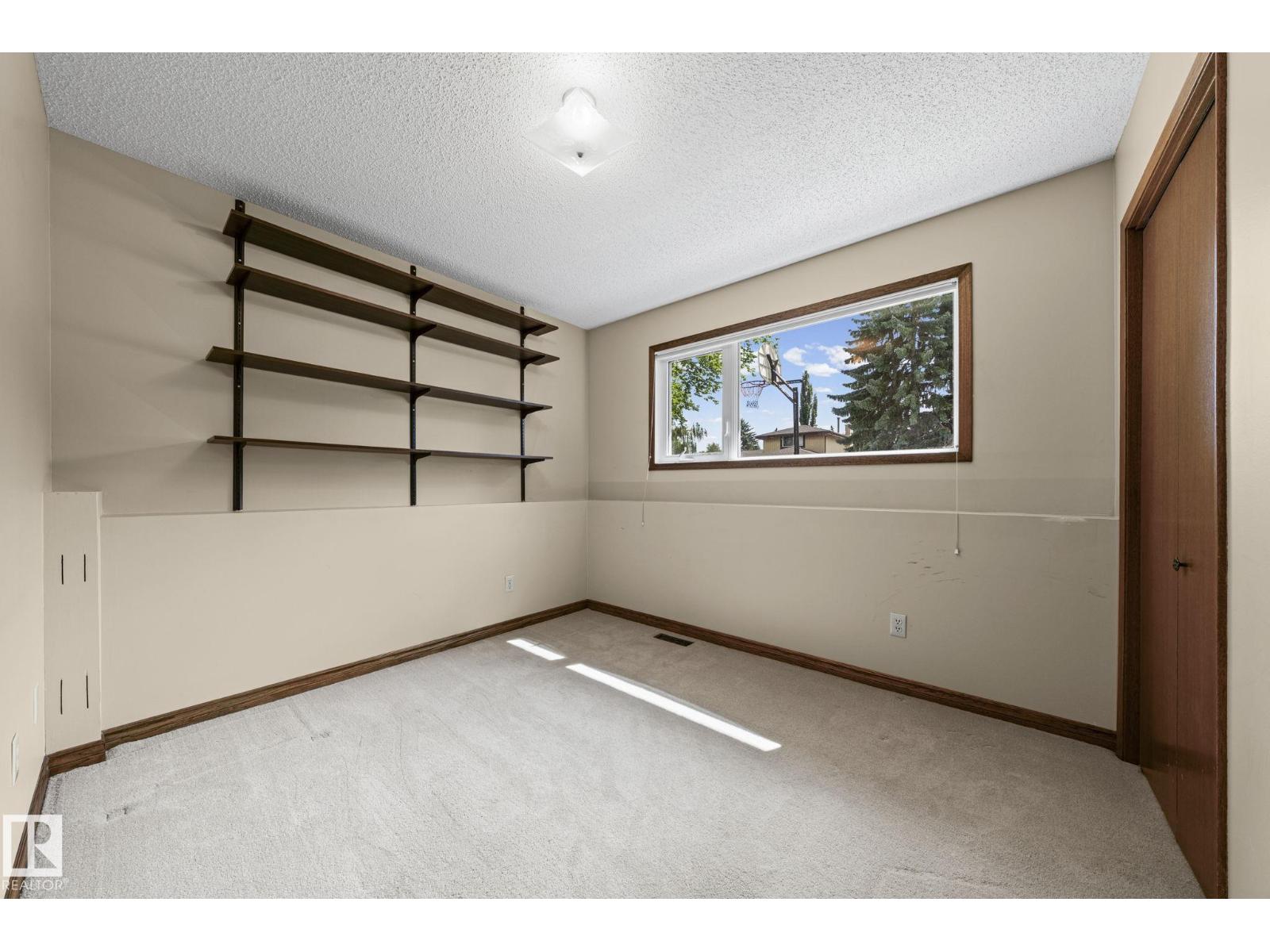 4 Woodlake RD - 31