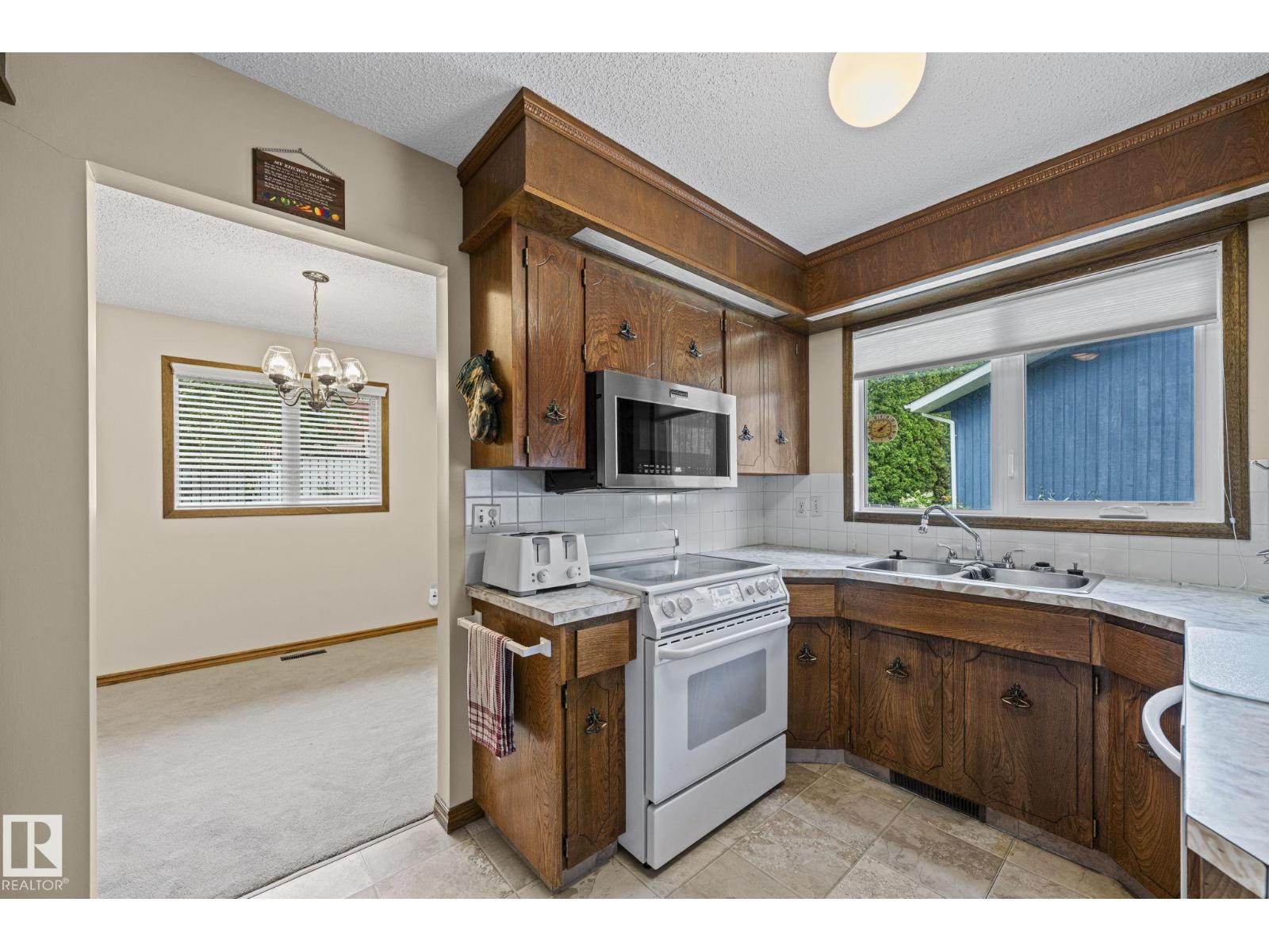 4 Woodlake RD - Image 7